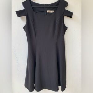Elegant Black Mini Dress with Shoulder Cut-Outs